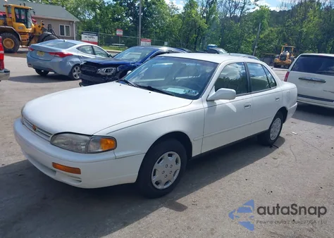 1996 Toyota Camry Dx/Le/Xle from USA, damaged, VIN 4T1BG12K6TU770639